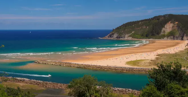 Transporte público hasta las mejores playas asturianas