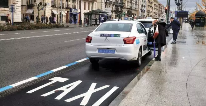 Denunciado un taxista en Santander por circular sin permiso de auto-taxi, sin licencia y sin seguro