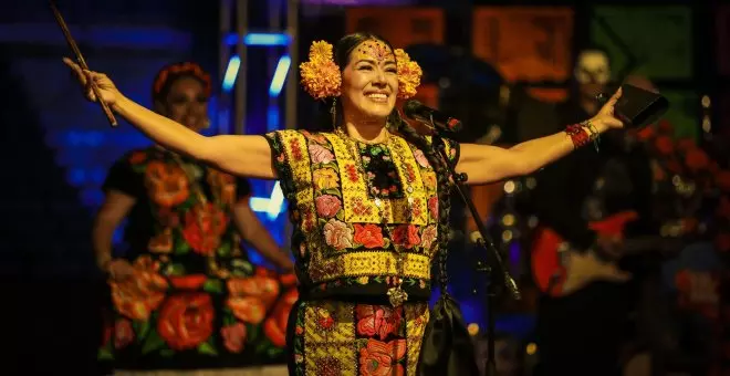 Lila Downs: "La música de los abuelos nos alimenta, nos da alma"