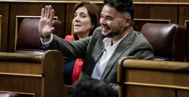 El pareado que Rufián le dedica al "patriota" Carlos Herrera tras conocerse su "pirula" con Hacienda