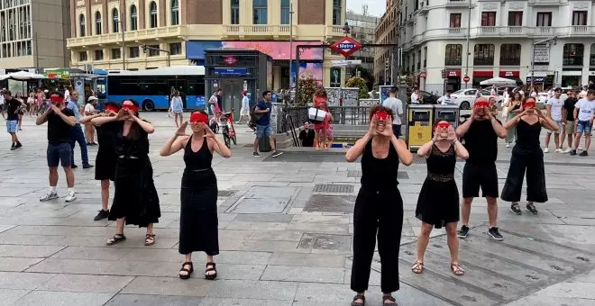 Performance contra la censura de la OLA por la libertad artística