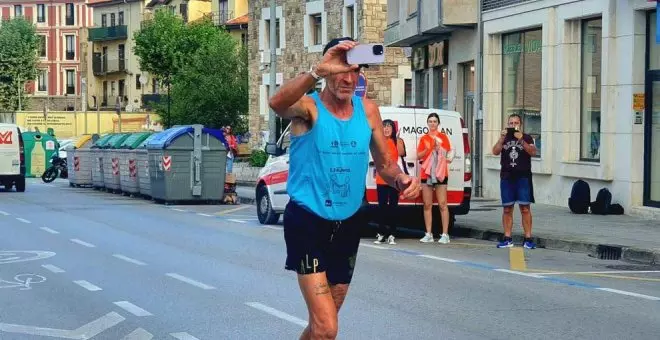 Fernando Velasco inicia en Torrelavega la tercera etapa de su reto 'Corriendo por los que no pueden'