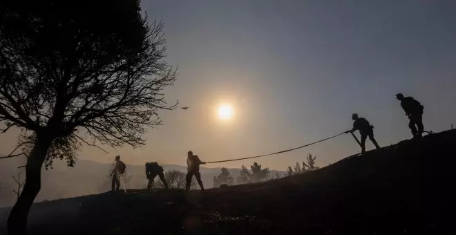 El fuego se descontrola en Grecia y deja tres grandes focos en Rodas, Corfú y Eubea