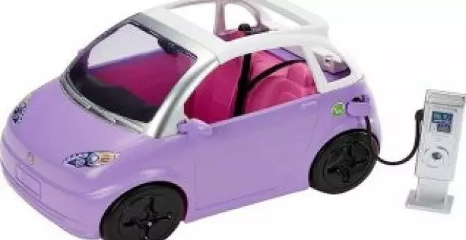 Sí, hay un coche eléctrico de juguete de Barbie y es un regalo bestial para los fans de la película