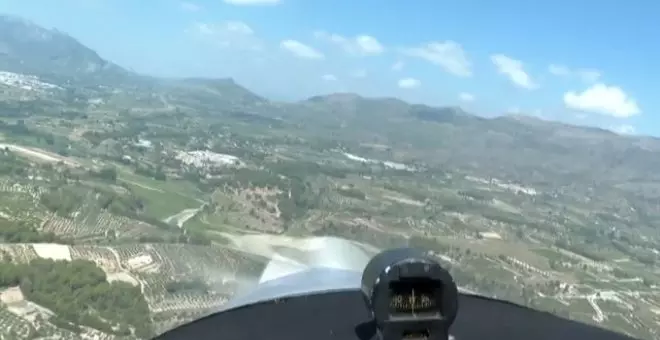 Pilotos privados echan una mano en la lucha contra el fuego