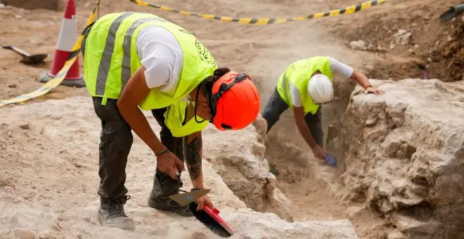 Troben restes de la muralla moderna i el convent de Sant Francesc a les obres de la Rambla de Barcelona