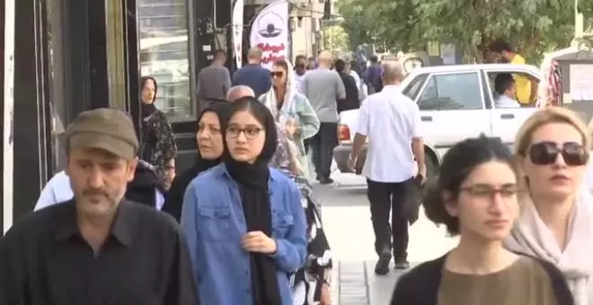 La policía moral iraní aumenta la represión hacia las mujeres