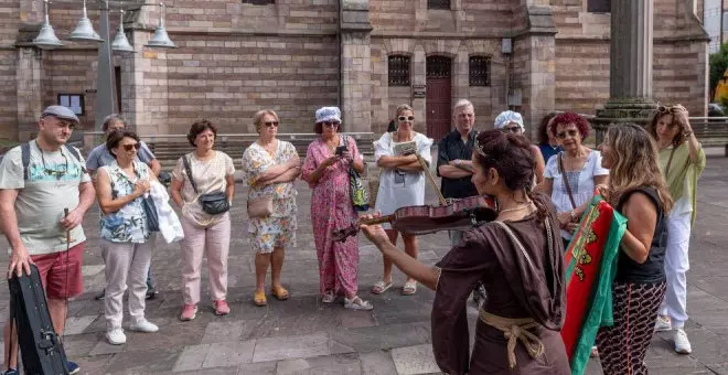 El Ayuntamiento incorpora a sus rutas gratuitas 'Paseando con Leonor de la Vega'