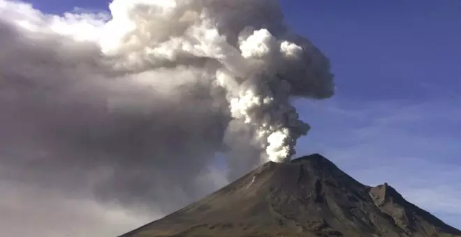 Para leer en la piscina / Bajo el volcán