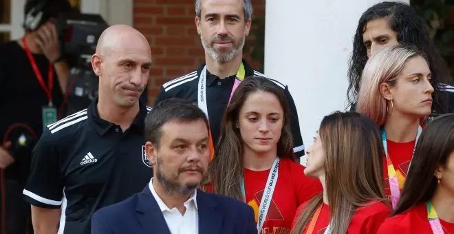 Dimiten 11 miembros del cuerpo técnico de la selección en apoyo a Hermoso