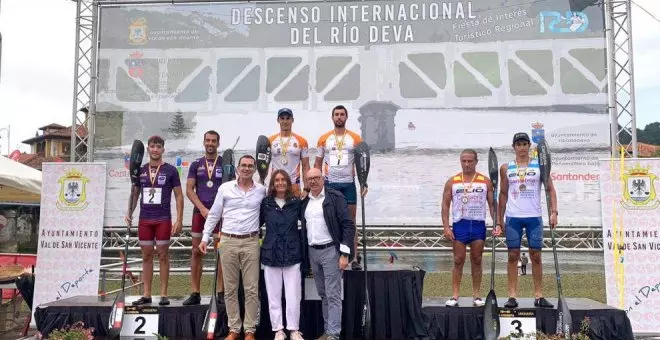 Más de 200 piraguas participan en el Descenso Internacional del Deva