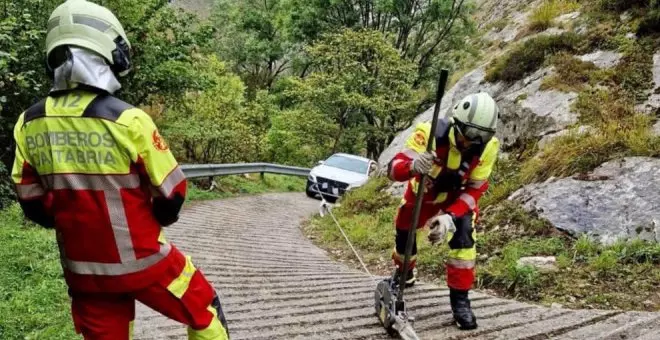 Un vehículo se sale de pista entre Bejes y Cabañes por un error en el GPS