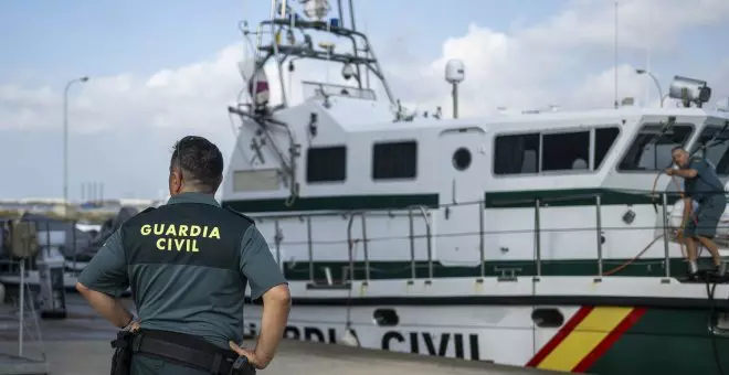 Interior sigue sin desembarcar a los 168 migrantes interceptados por la Guardia Civil frente a la costa de Mauritania