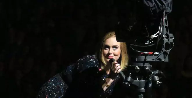 Y Adele paró un concierto en Las Vegas: "¿Puedes dejarle en paz, por favor?"