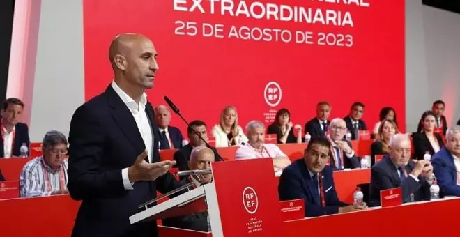 Rubiales representa al fútbol español