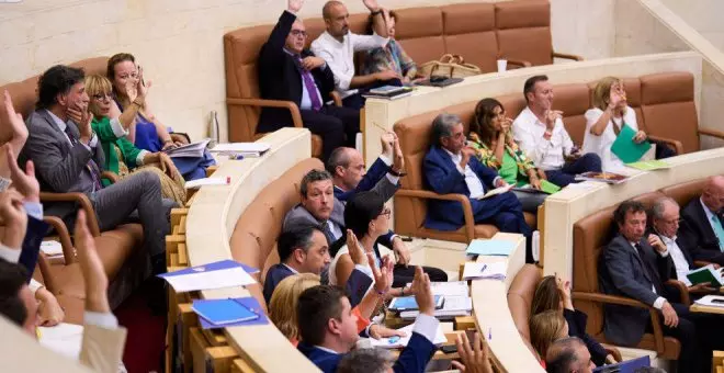 El Pleno rechaza la proposición de Vox de condenar la gestión de los consejeros del caso Obras Públicas e impulsar una investigación