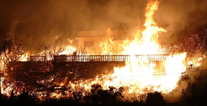 Más de 40 incendios activos vuelven a poner a Sicilia en alerta