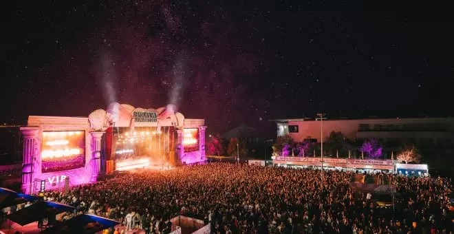 Más abusos de los festivales: Brava Madrid cobra diez euros por usar un bus que el Ayuntamiento ofreció como gratuito