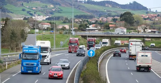 Muere un motorista en un accidente en la A-67 a la altura de Piélagos