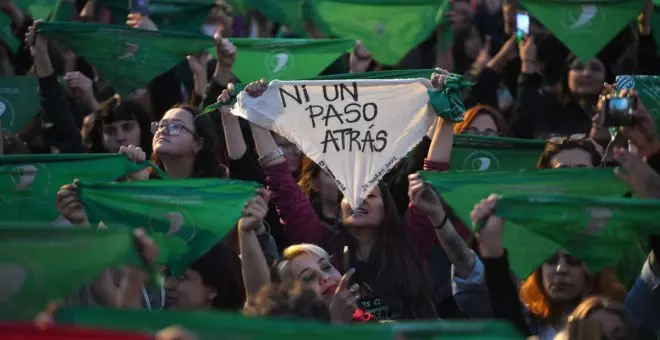 El feminismo se moviliza contra la ultraderecha en Argentina