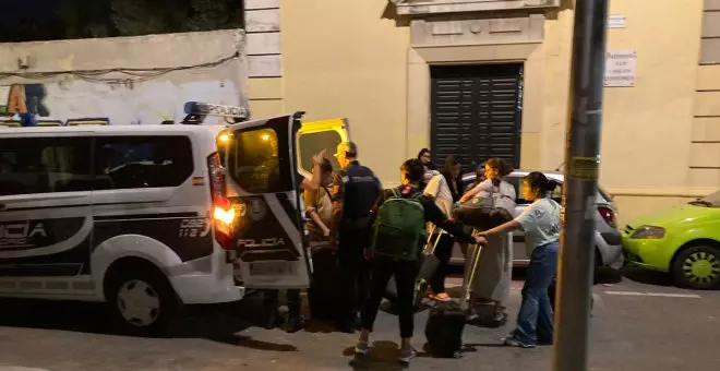 Huir de los talibanes para acabar a la intemperie en Madrid