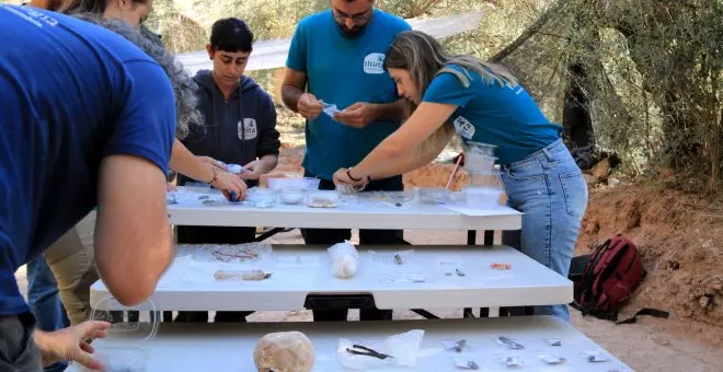 El Govern crearà un cens i un mapa dels materials recuperats en fosses