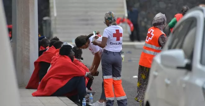 El Gobierno y las comunidades pactan un reparto insuficiente para el traslado de menores llegados a Canarias y Ceuta