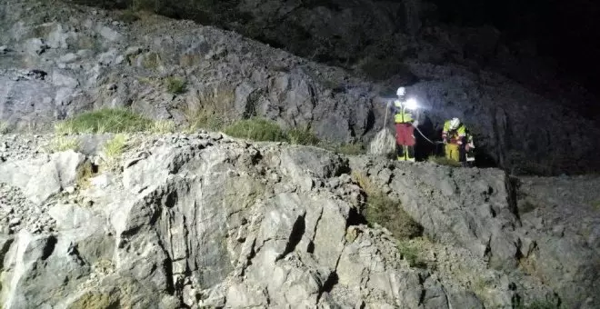 Rescatadas tres personas perdidas al salir de una cueva en Voto