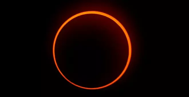 Las espectaculares fotos del eclipse solar o 'anillo de fuego' que se vio en América