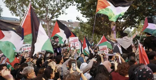 Controles policiales selectivos en la protesta frente a la Embajada de Israel en Madrid