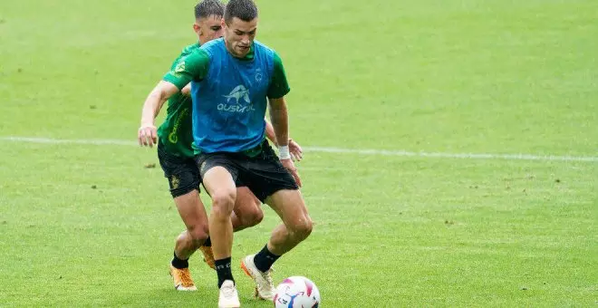 Racing y Burgos CF, dos equipos al alza, se enfrentan en Los Campos de Sport