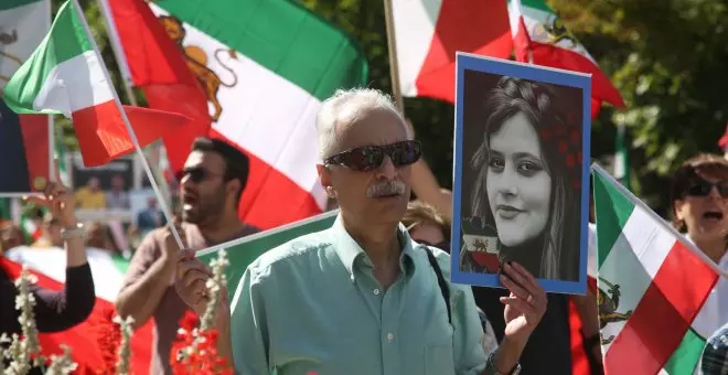 La joven iraní Armita Garavand, cerca de la muerte cerebral por una agresión de la Policía en Teherán, según testigos