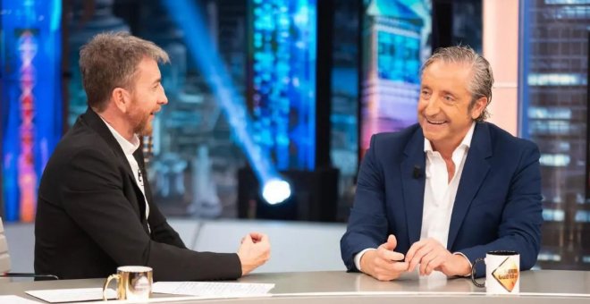 "Se ve la desesperación de la derecha": críticas al llamamiento de Pedrerol en 'El Hormiguero' contra Sánchez