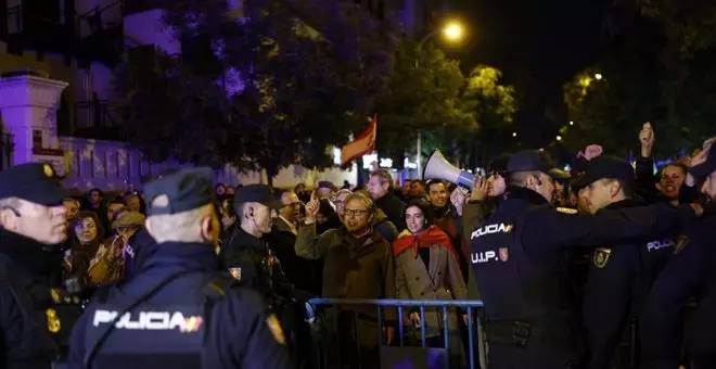 Ayuso difunde un bulo sobre la detención de un hombre de 70 años en Ferraz