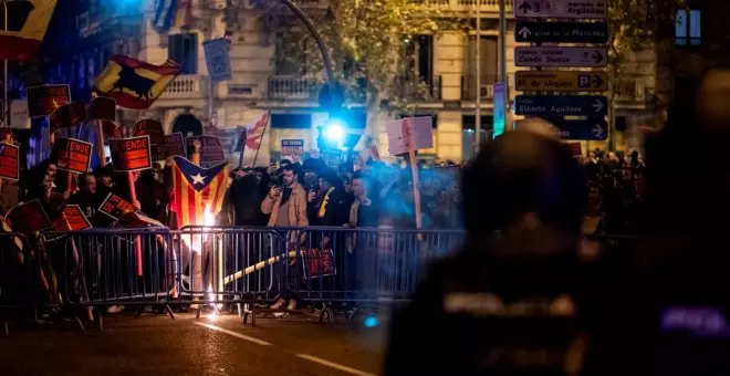 Nueva protesta en Ferraz con mensajes de creciente hostilidad contra los periodistas