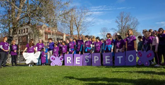 El municipio marcha contra la violencia de género, pidiendo igualdad, respeto y un cambio social