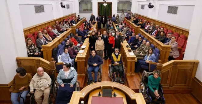 Formarse, trabajar o vivir de forma independiente: las Cortes de Castilla-La Mancha hablan de discapacidad