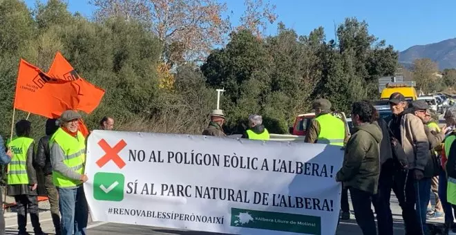 Dos presumptes agents de la Guàrdia Civil atropellen manifestants d'una protesta contra el parc eòlic a l'Albera