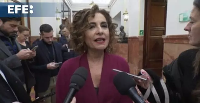 Montero defiende que la entrada de la Sepi refuerza Telefónica ante el "berrinche" del PP