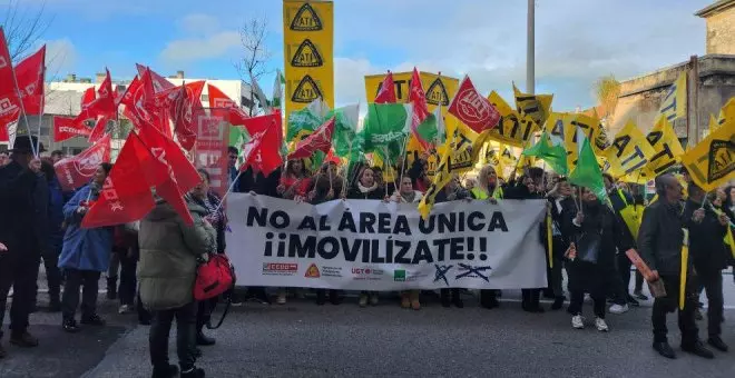 Los trabajadores de Sanidad piden la dimisión del consejero apenas cinco meses después de su llegada