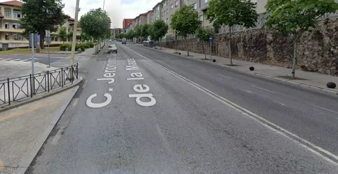 Herida la conductora de un turismo al colisionar contra un autobús municipal en Santander