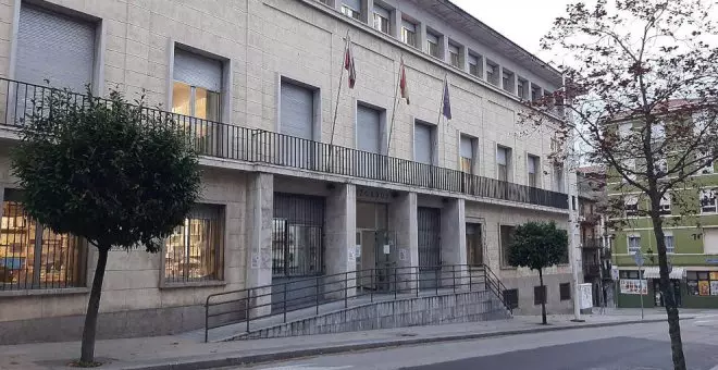 Año y tres días de cárcel para un reincidente por conducir borracho, negarse a realizar el test de alcoholemia y no tener carnet