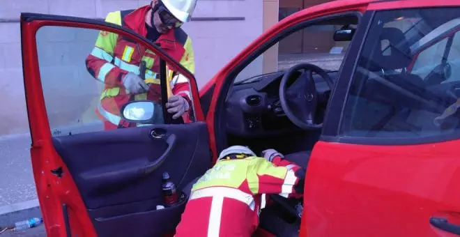 Rescatada una niña de un año que se quedó encerrada en un coche en Reinosa