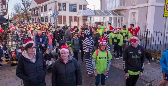 Más de 200 personas participan en la I Marcha Raposiega San Silvestre