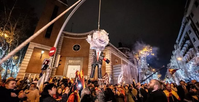 La Policía tomará declaración este miércoles al convocante de la protesta en la que se apaleó el muñeco de Sánchez