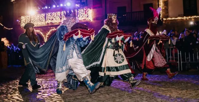 Los Reyes Magos llegarán a Cantabria en avión, barco, a caballo o en dromedarios y camellos