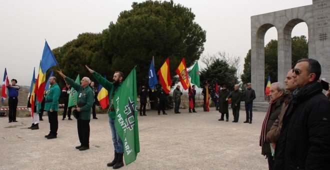 Nazis rumanos y un monumento franquista en Majadahonda: el primer desafío a la ley de memoria en 2024