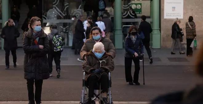 Salut allarga una setmana l'obligatorietat de la mascareta als centres sanitaris