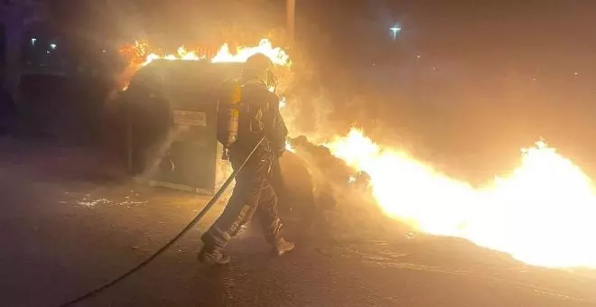 Queman cinco contenedores esta madrugada en Cazoña