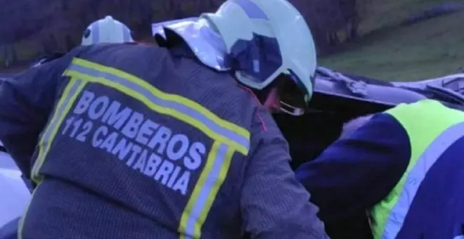 Herido grave el conductor de un coche tras salirse de la carretera en Retortillo